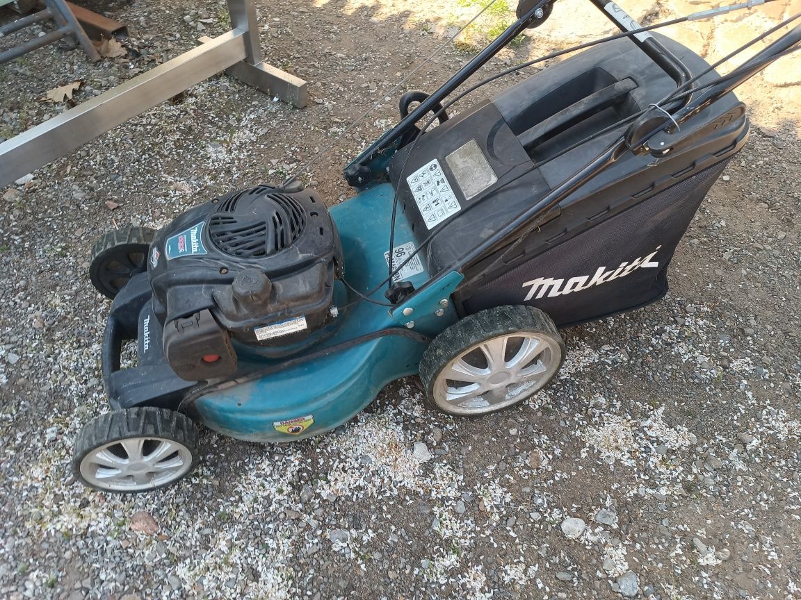 Kosiarka Makita PLM4627N spalinowa Kosz wyrzut boczny