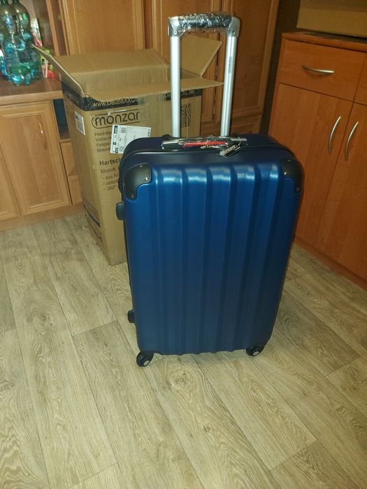 Walizka duża nowa