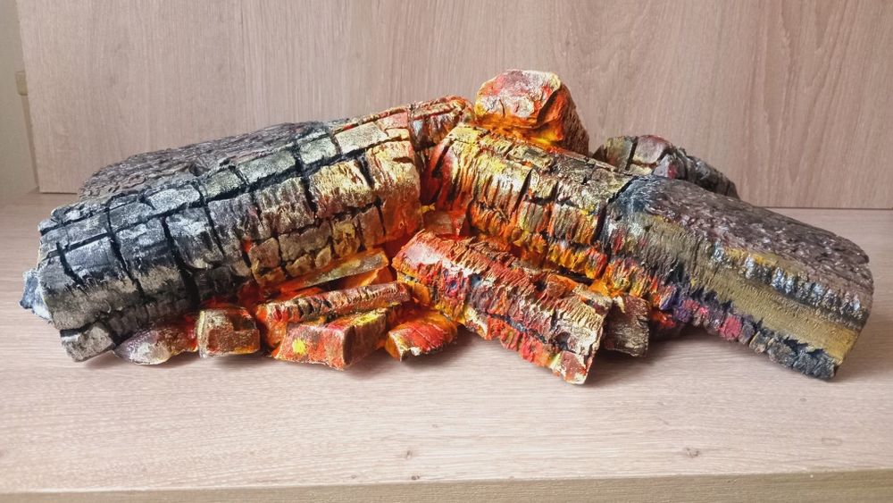 Декоративный камин (имитация дров)