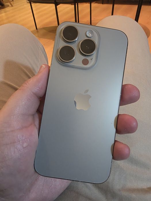 IPhone 15 pro impecavel