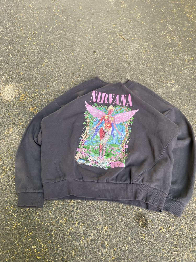 Кофта nirvana.