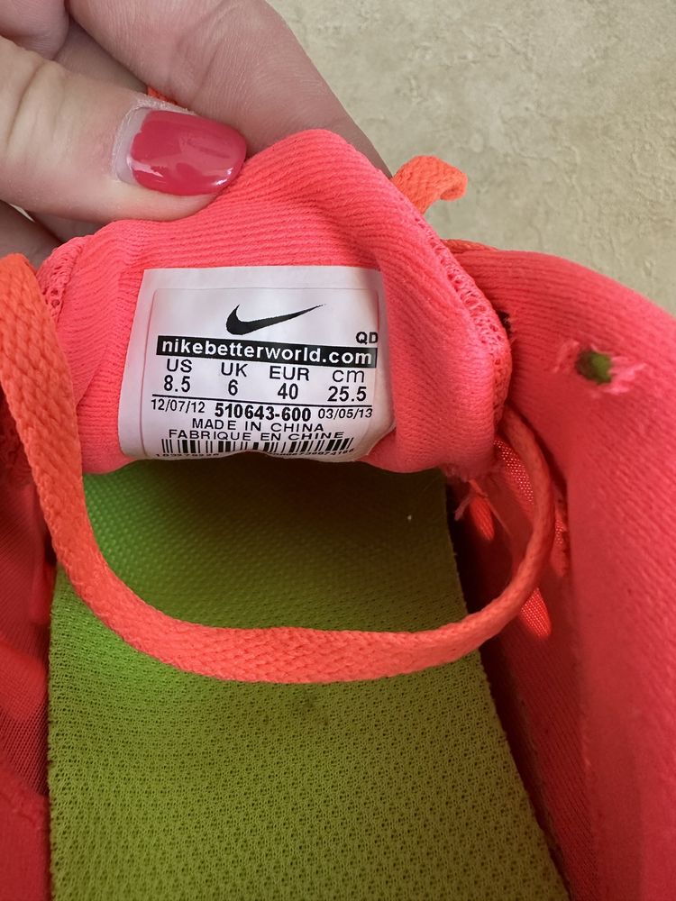 Кроссовки Nike 25,5 см