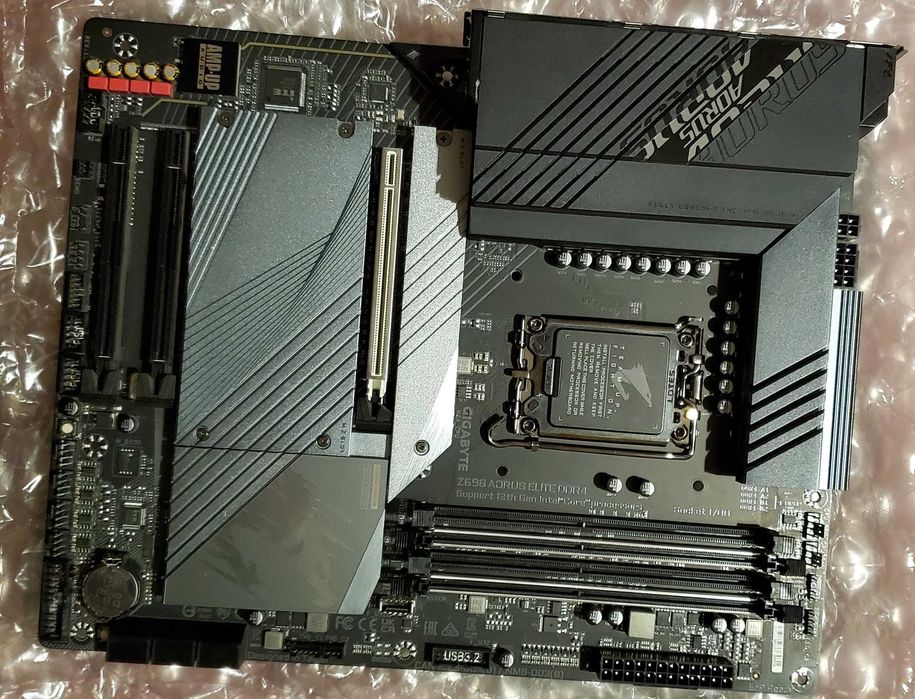 Гарантія  Топова материнка Gigabyte Z690 Aorus Elite DDR4 + ОЗУ