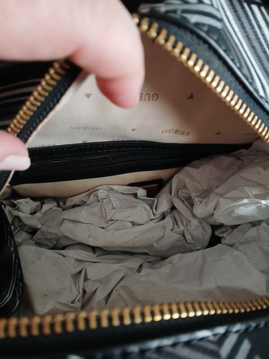 Mochila e carteira Guess novas