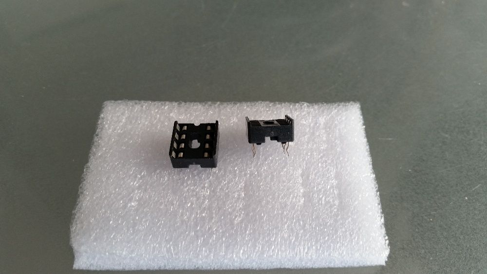 2 - IC Sockets 8 pin - DIP8