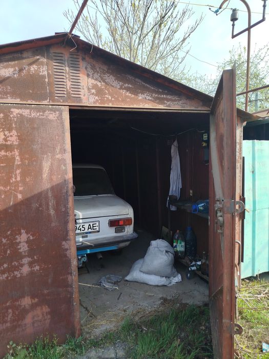 Продаю металлический гараж