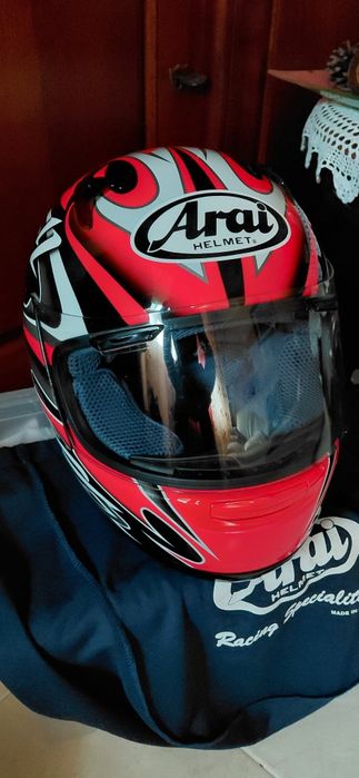 Capacete Arai Astro-R  igual a novo