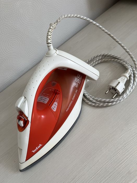 Праска Tefal (утюг)