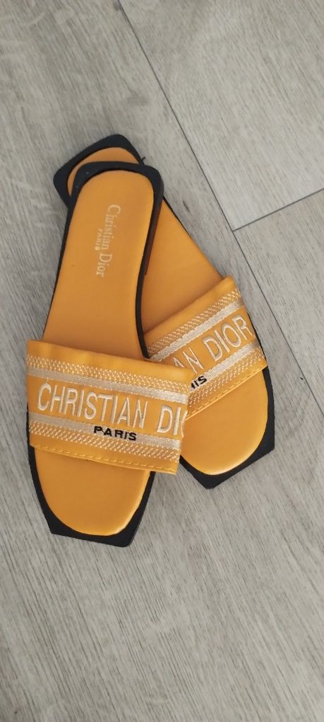 Klapki damskie Dior