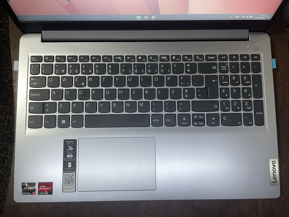 Notebook R7 16GB 1TB como novo