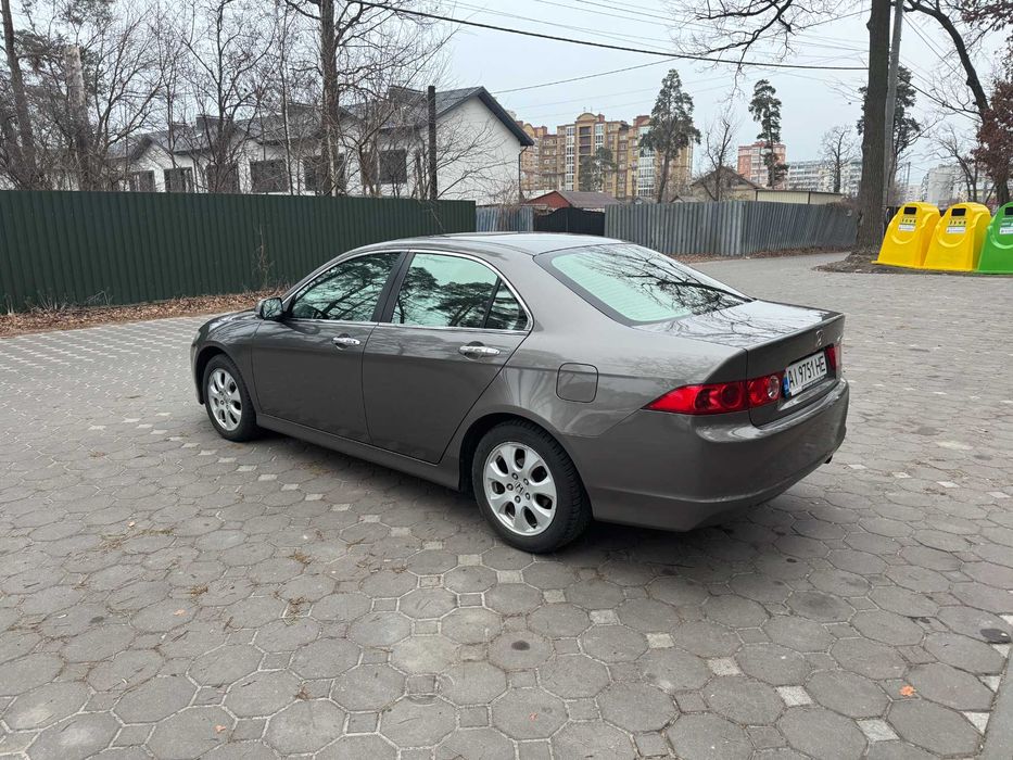 Honda Accord VII
