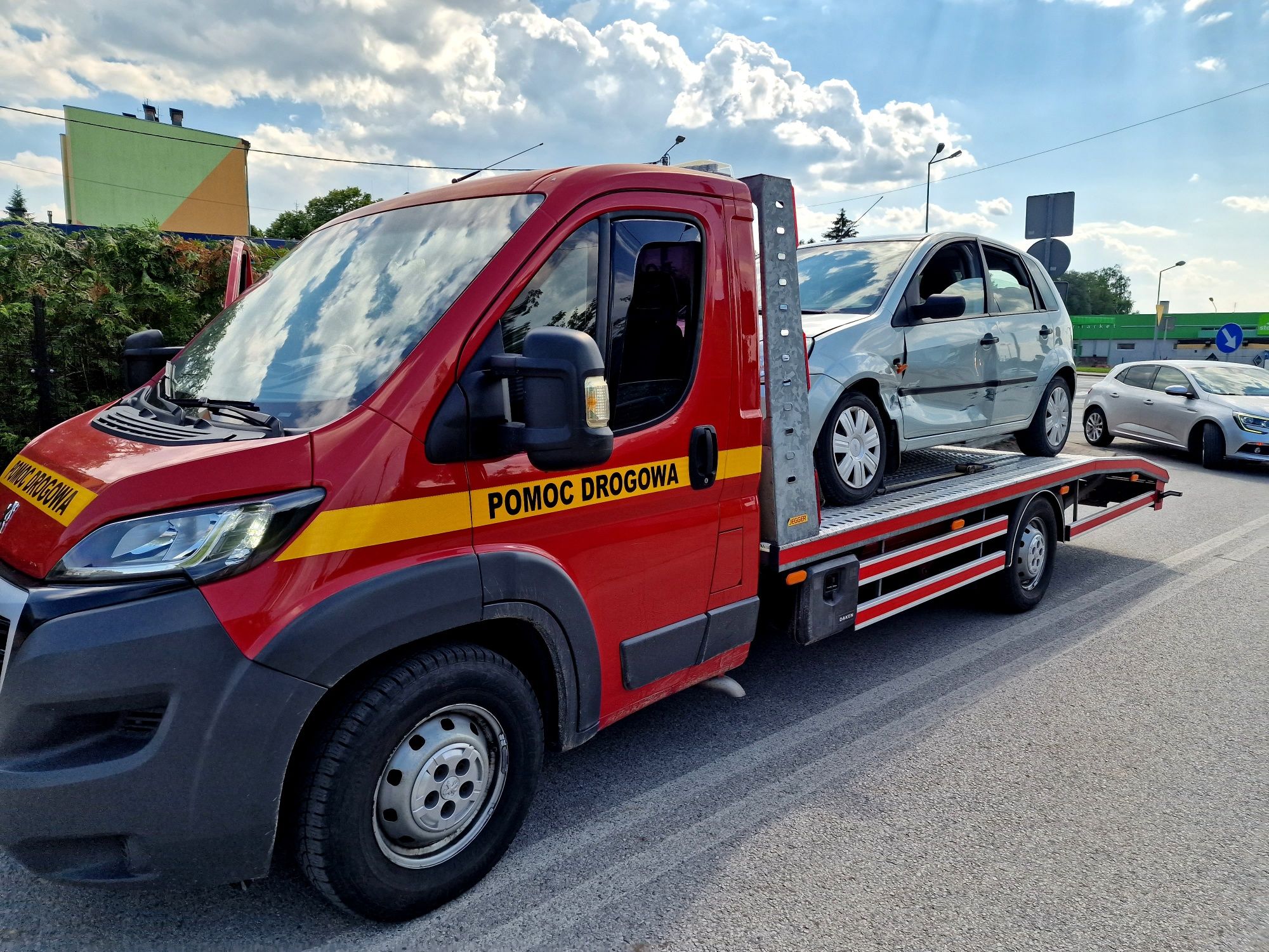 Pomoc Drogowa Gołcza Laweta Holowanie Transport Autolaweta SZYBKO