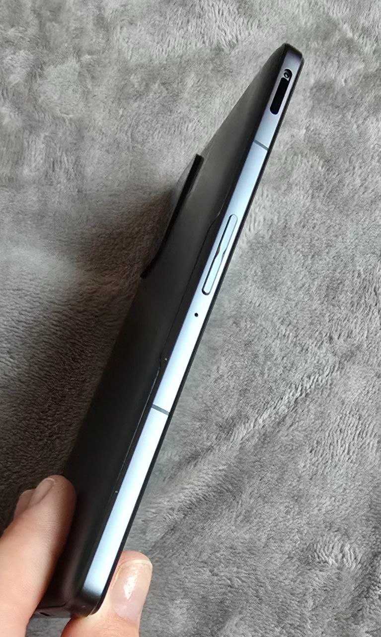 POCO F4 GT монстр з 8Gen1 8/128Gb Global