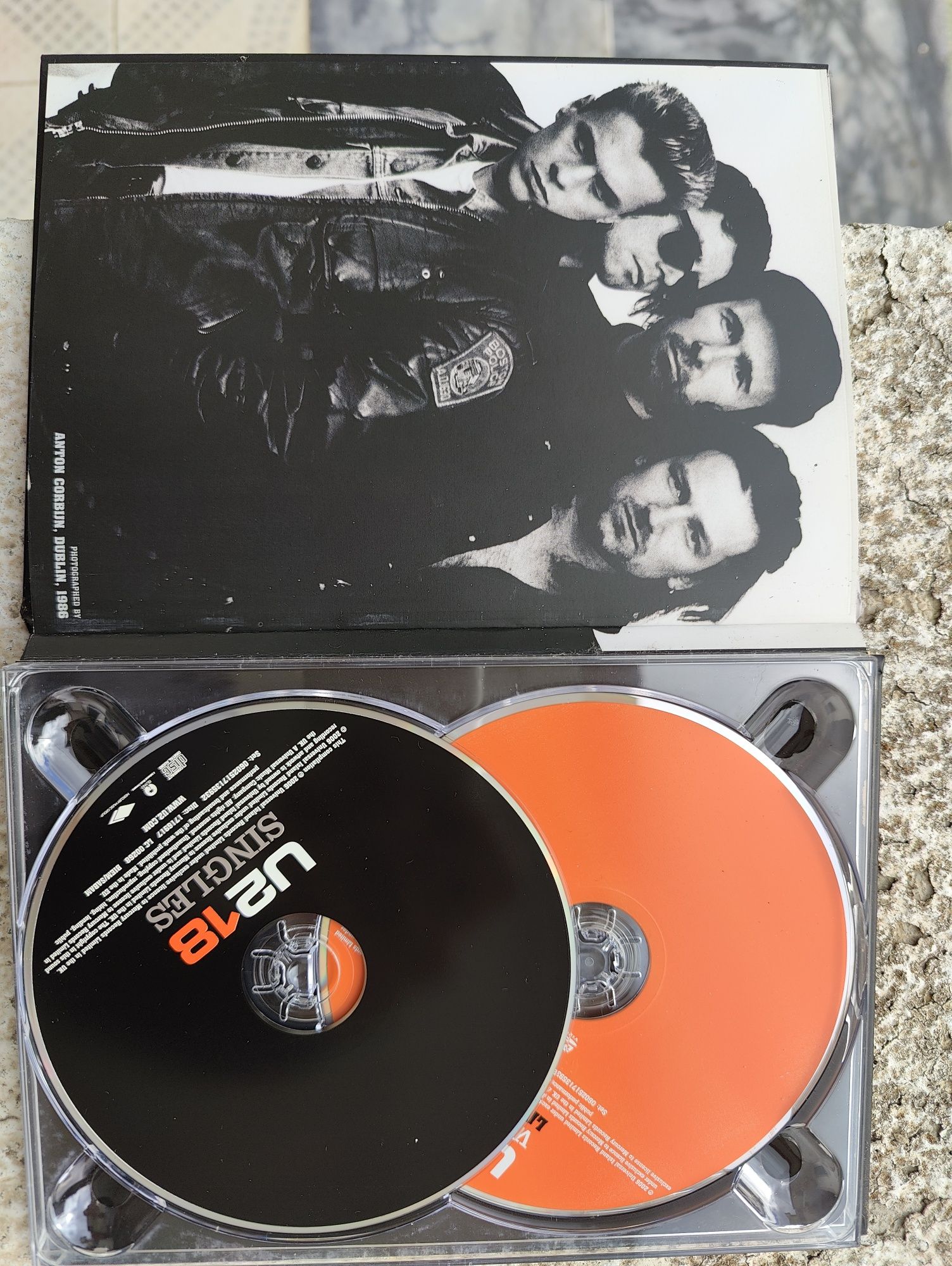 DVD U2 - 18 singles + DVD U2 - vertigo