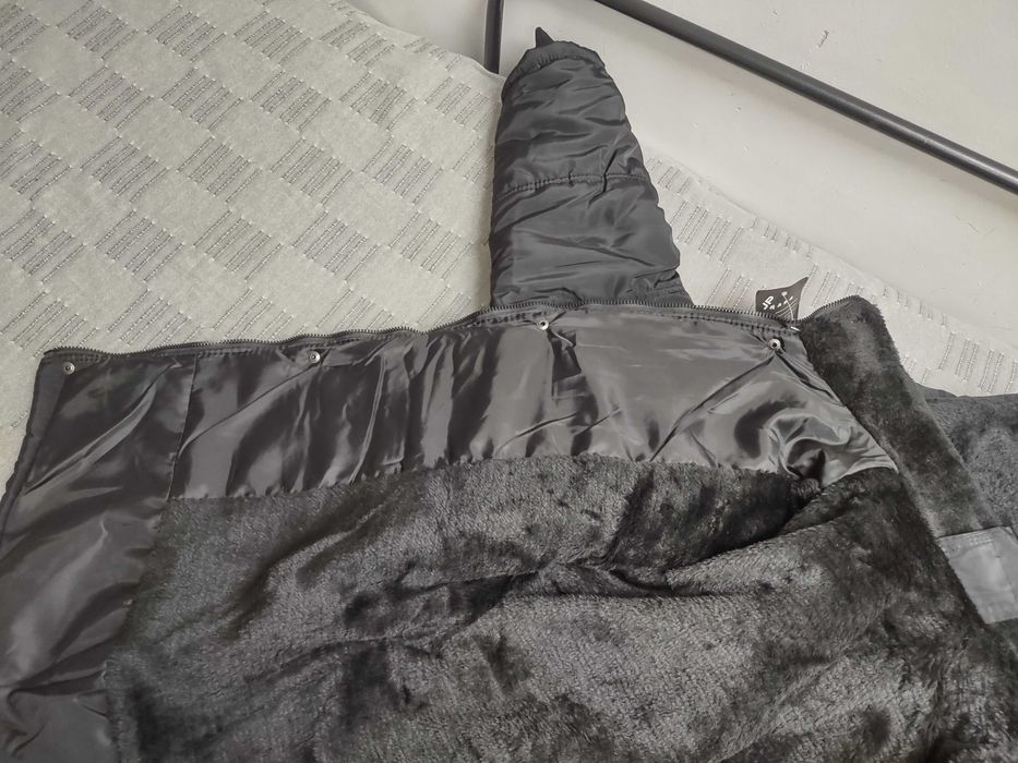 Męska kurtka zimowa pikowana XXL czarna  z kapturem