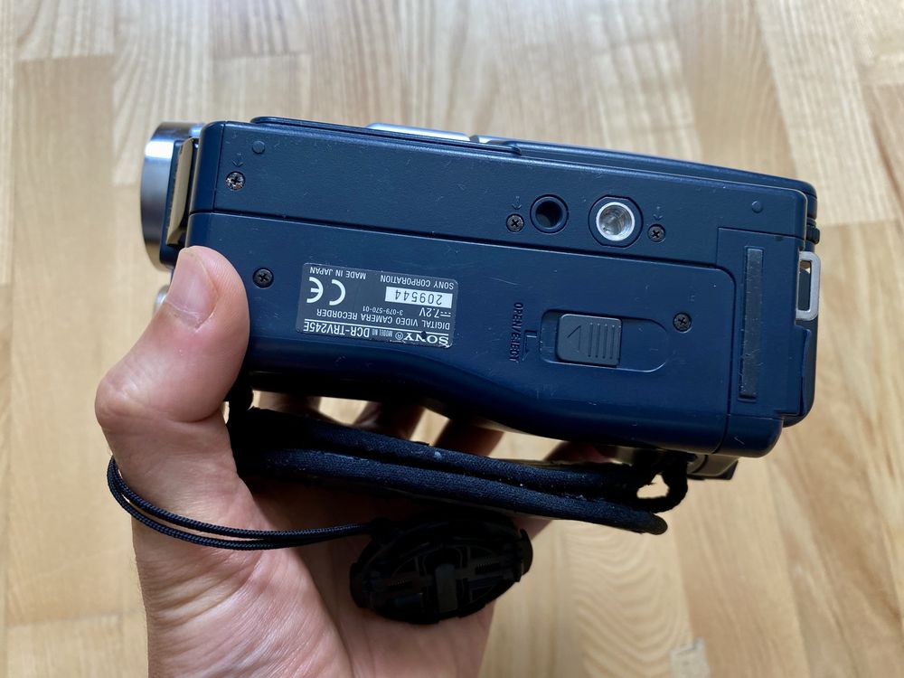 Sony DCR-TRV245E PAL – kamera cyfrowa (miniDV)