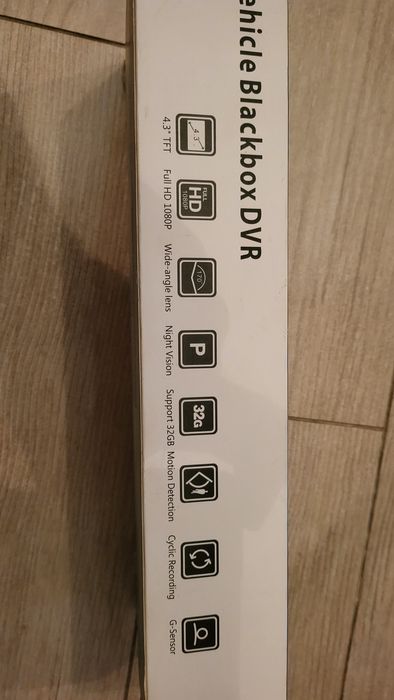 Відеореєстратор з камерою заднього виду