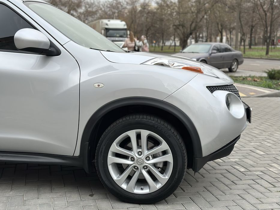 Продам Nissan Juke 2012 год Автомат