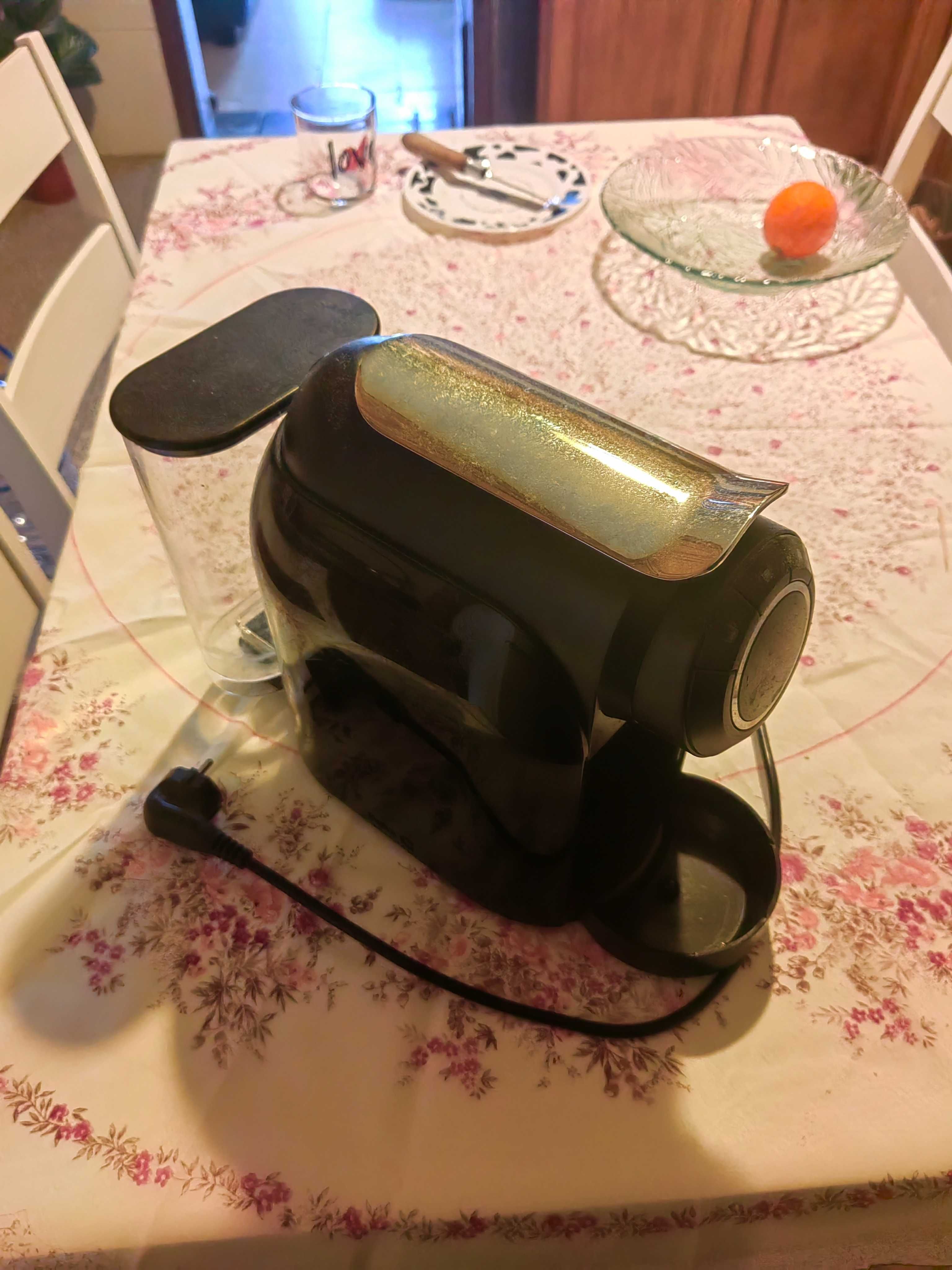 Máquina de Café Delta Q