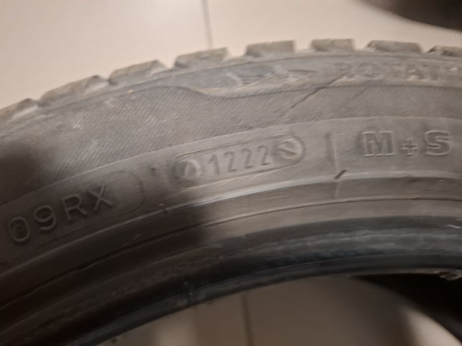 Sprzedam opony wielosezonowe 18