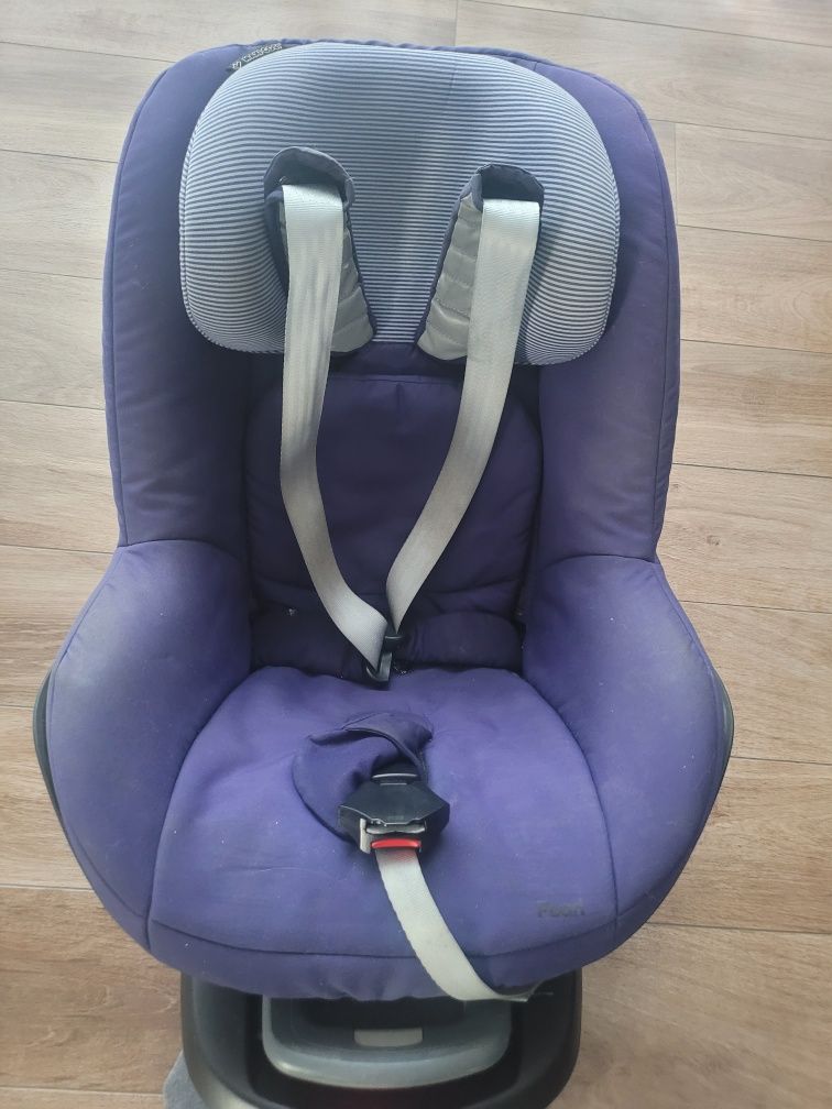 Fotelik Maxi Cosi Pearl 9-18 kg z bazą na isofix Maxi Cosi Familly Fix