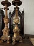 Candelabros em madeira de carvalho