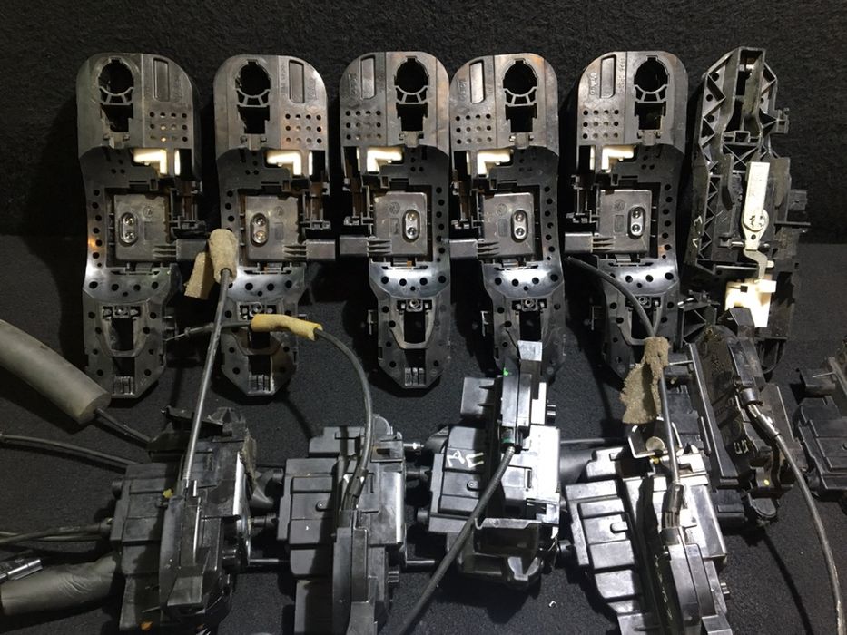 Renault scenic 3 megane 3 замок ручк механізм кнопка моторчик