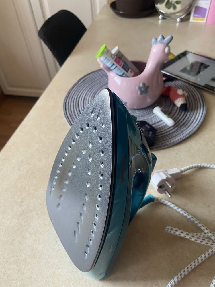 Праска. Утюг. Tefal.