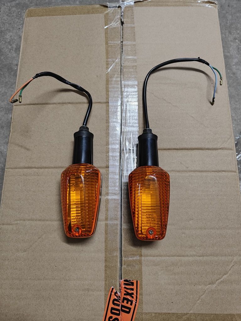 Peças originais Hornet 600 '98 - Escape, piscas, traseira e espelhos