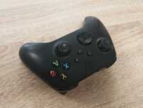 Pad do konsoli Xbox Series X/S + akumulator Okazja!