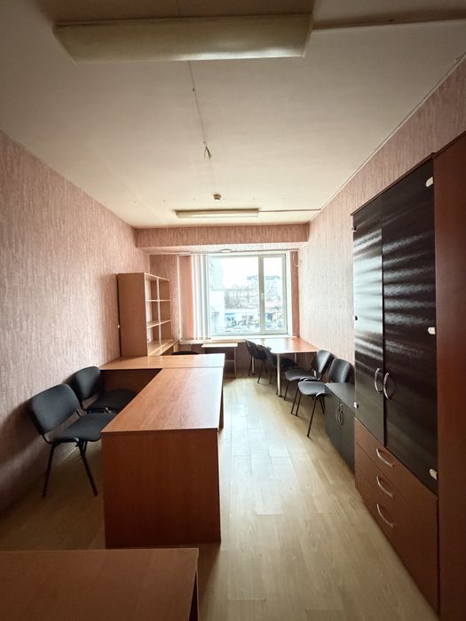 Здам офіс в р-ні Казбет! 23м2