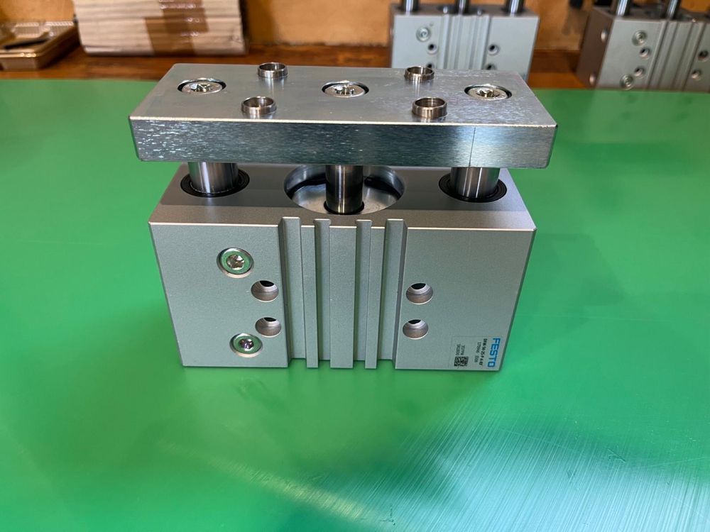 Siłownik FESTO DFM-50-25-P-A-KF  !!!NOWE!!!