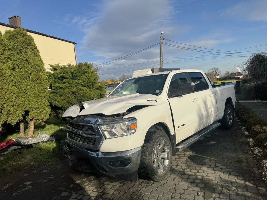 Ram V 2022 5.7Hemi V8 **4X4**100tyś km **big horn*Uszkodzony**