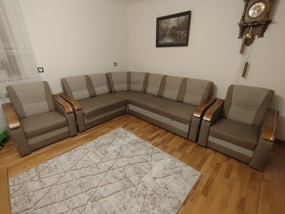 Narożnik z funkcją spania z pojemnikiem plus dwa fotele