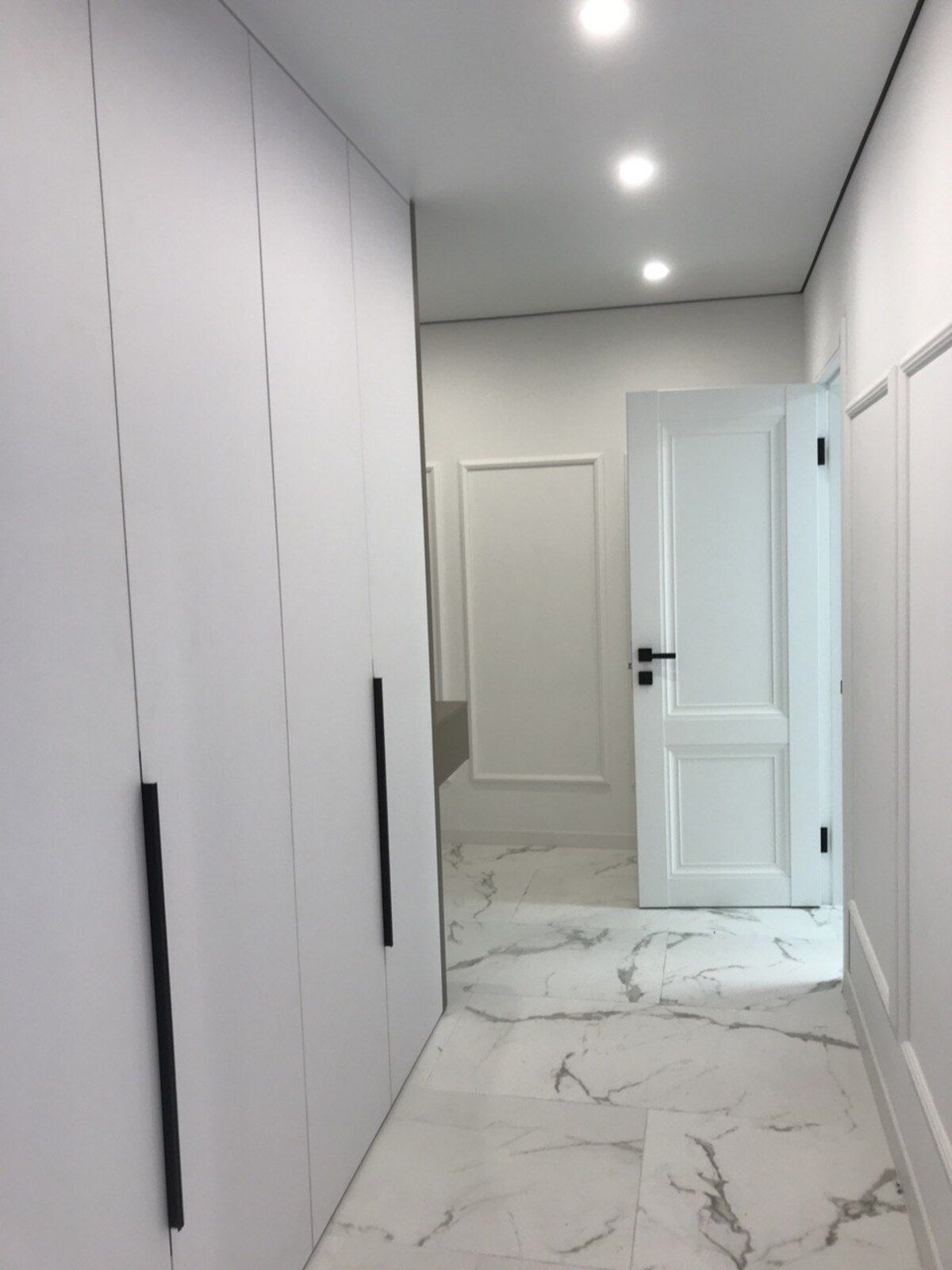 Продаж 2к квартири 57 кв. м на вул. Київська
