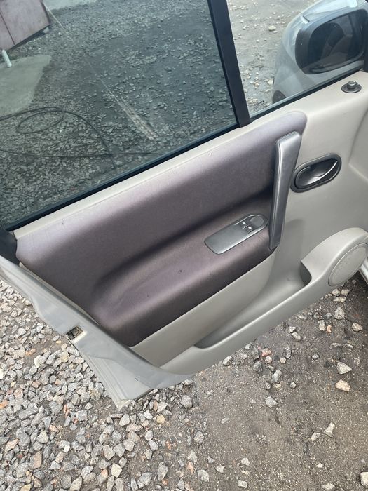 Renault scenik 2 1,5 k9k