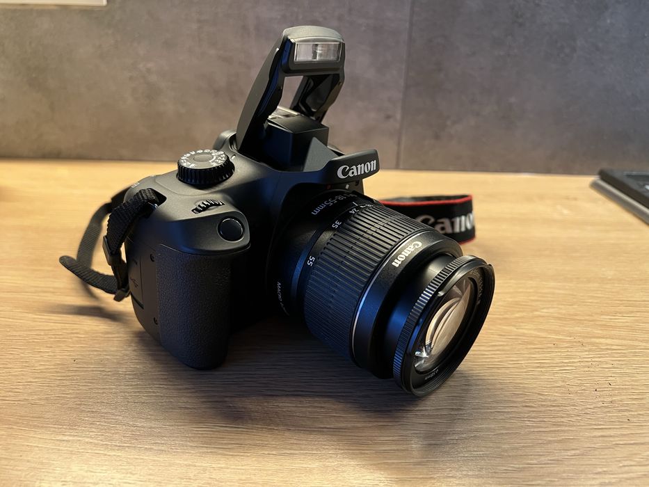 Зеркальний Фотоапарт Canon 4000D 18-55