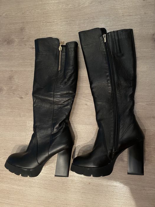 Сапоги з каблуком НОВІ шкіра