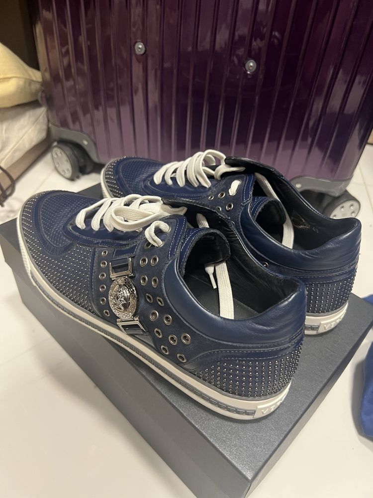 Оригінальне взуття Versace