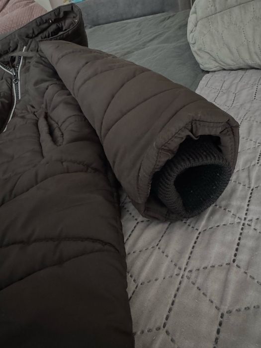 Зимова куртка на дівчинку