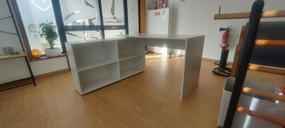 Secretaria em L branca
