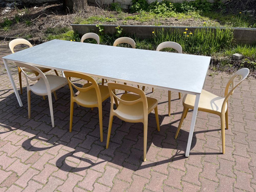 Stół ogrodowy + 8 krzeseł włoskiej marki Domitalia