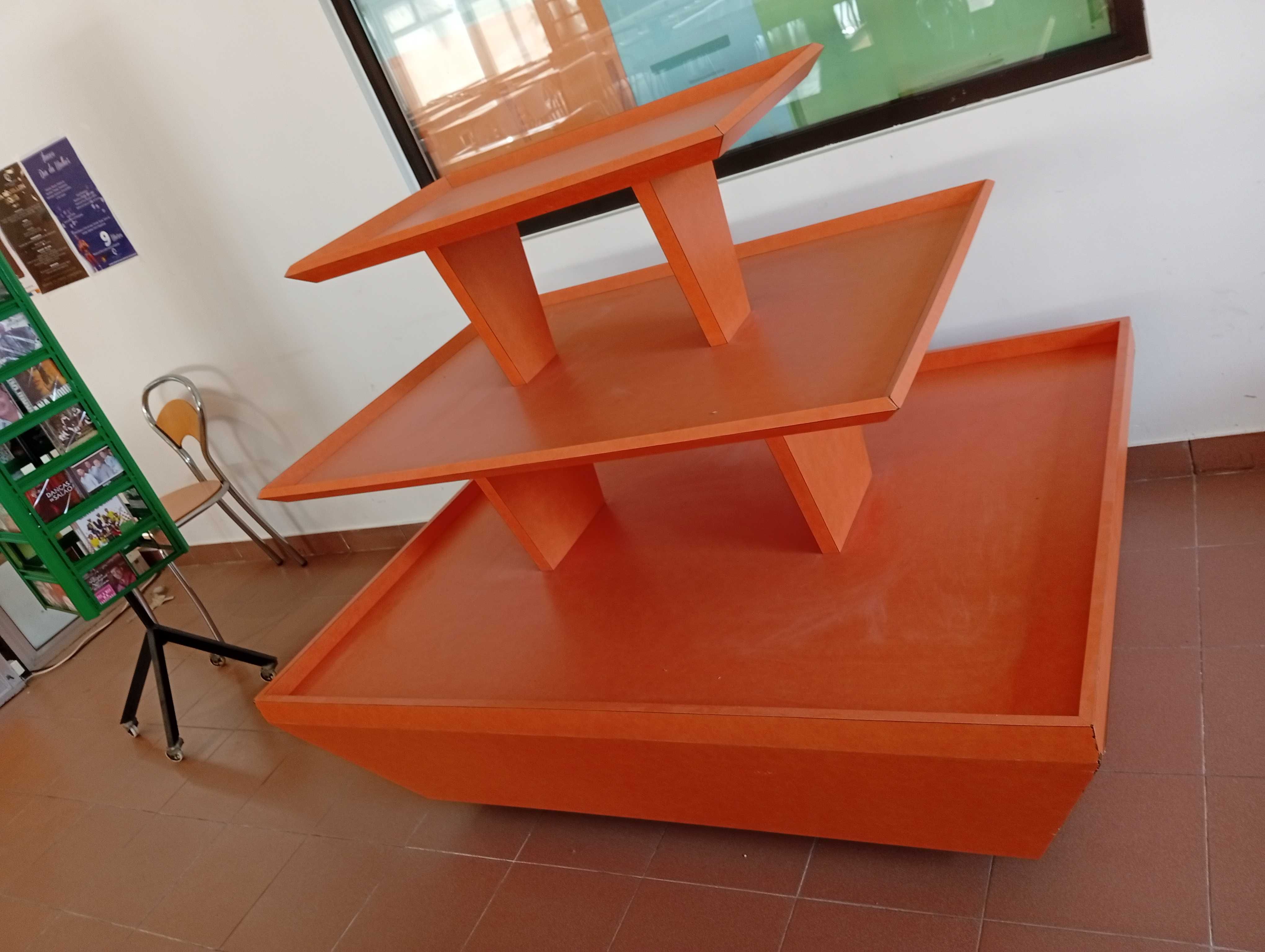 Expositor ilha para lojas