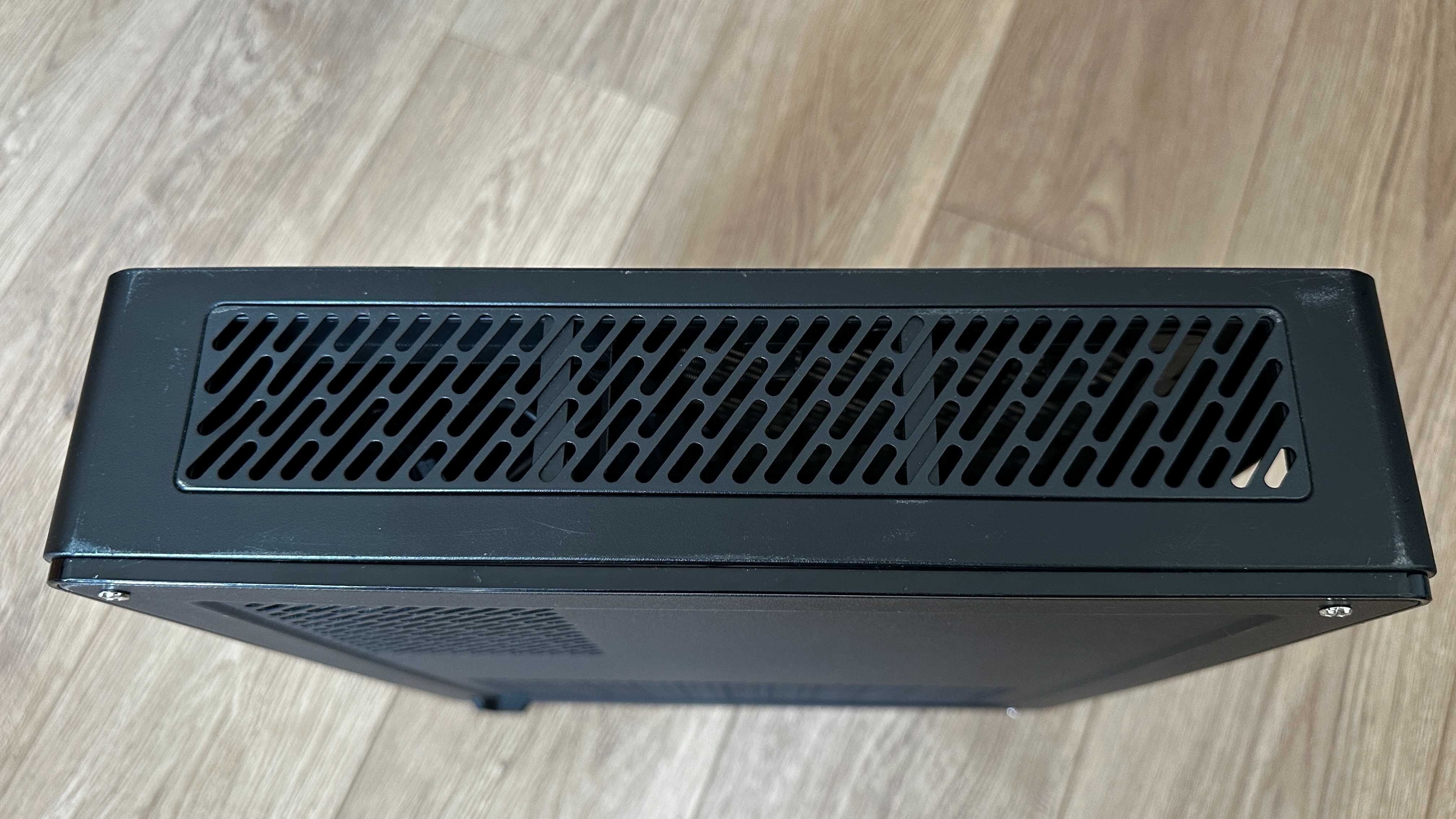 Obudowa Fractal Design NODE 202 SFF