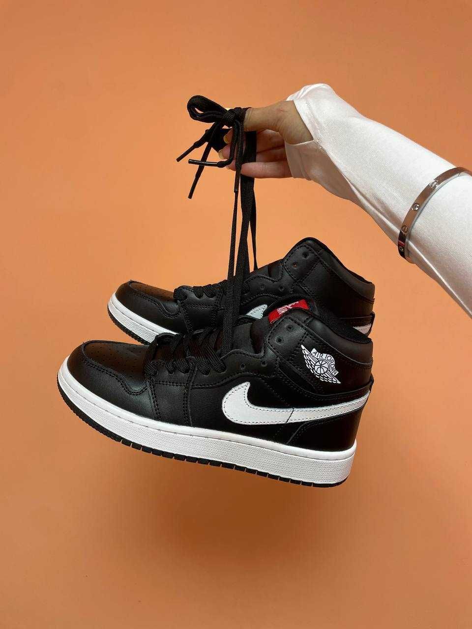 Air Jordan 1 Black White Swoosh