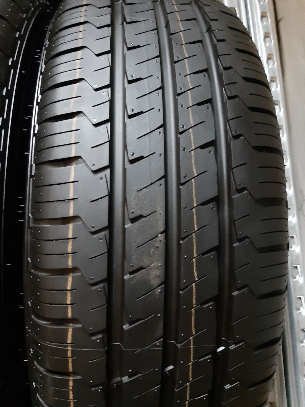 4 opony Hankook 205/65 R16C