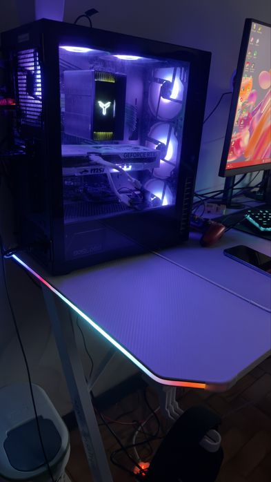 Vendo pc gaming  + 1 monitor 240hz AOC