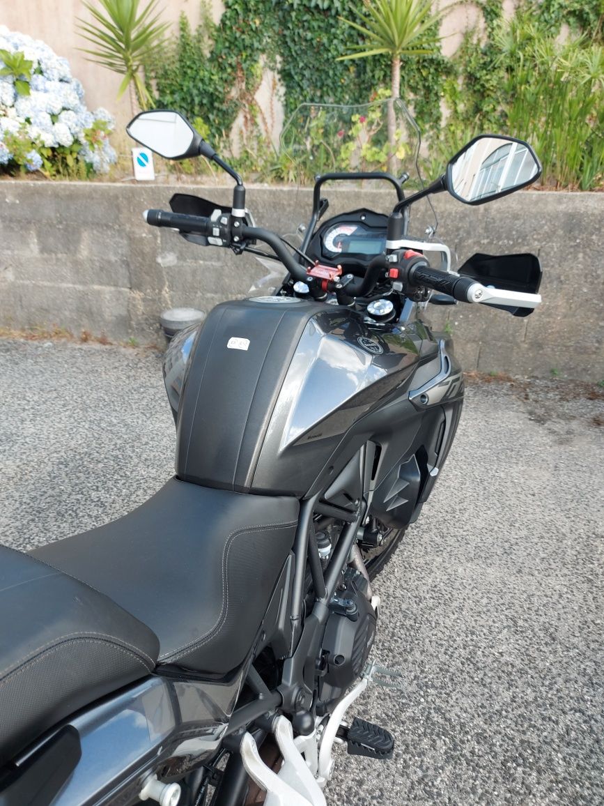 Benelli trk 502x  2021