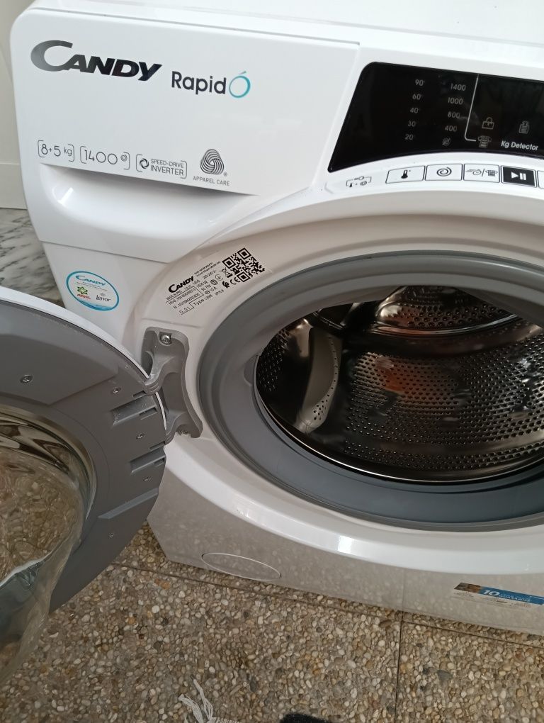 Máquina de lavar e secar roupa CANDY