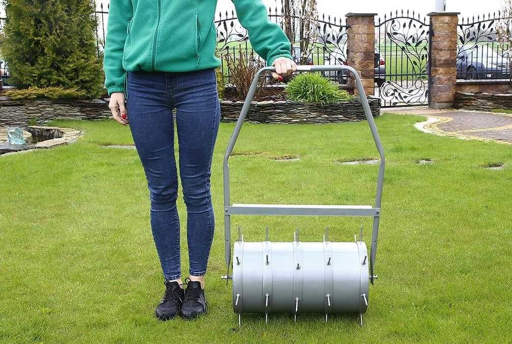Wypożyczalnia Aerator Wertykulator ręczny areator Wynajem